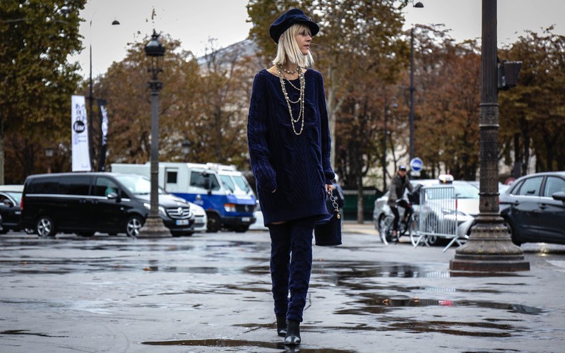 Modebloggerin Linda Tol zeigt, welche Frisur im Jahr 2023 im Trend liegt