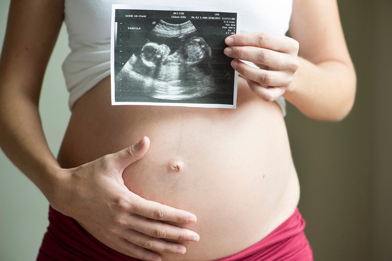 Auch Bauchnabelinfektionen können vielen Frauen während der Schwangerschaft passieren