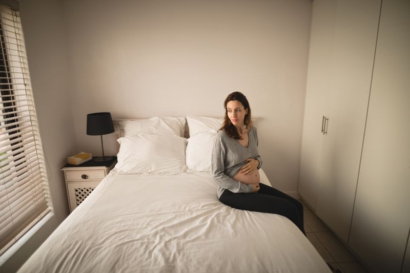 Eine Fehlgeburt ist für die schwangere Frau ein schmerzhafter Verlust. Promis, denen dasselbe passiert ist, sprechen offen darüber und machen Mut