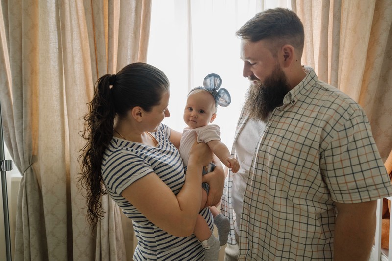 Mama und Papa müssen ihren Sprössling erstmal am ersten Tag nach der Geburt kennenlernen.