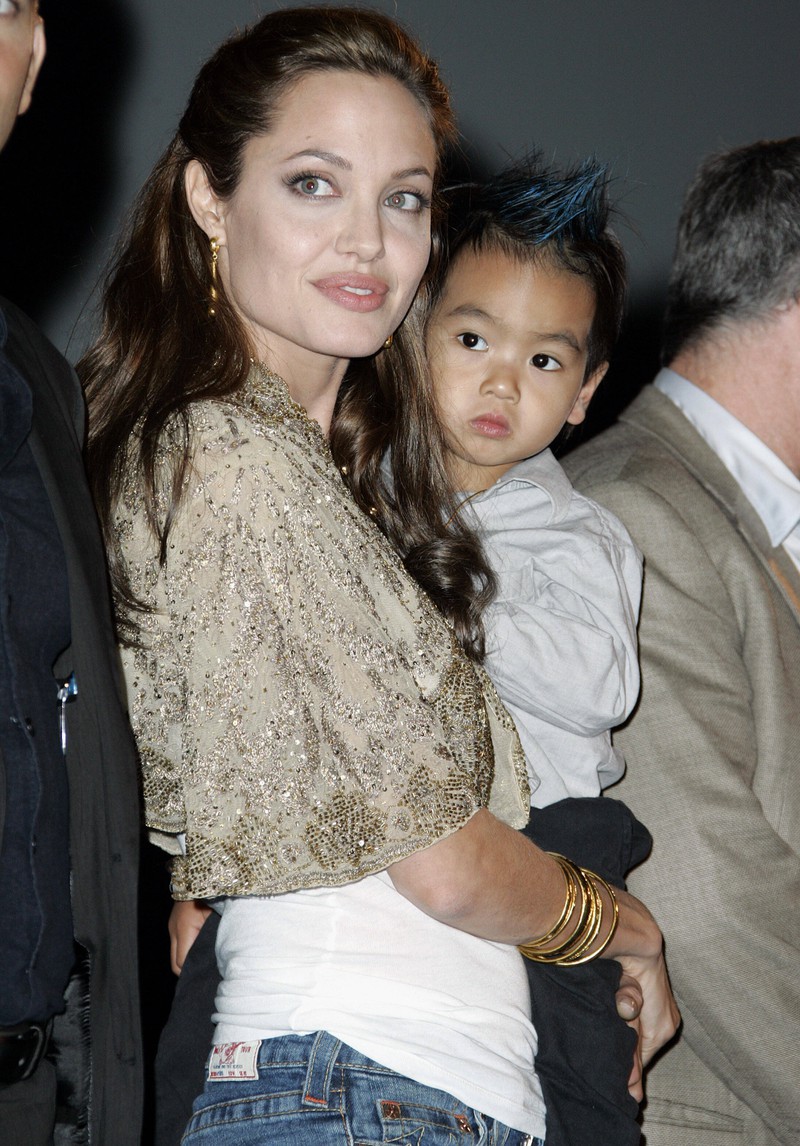 Der kleine Maddox wurde 2001 von Angelina Jolie adoptiert.
