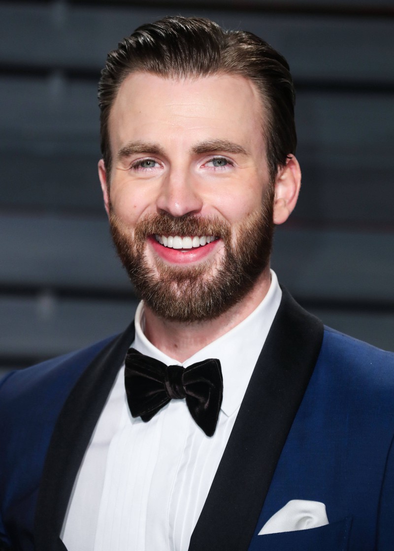 Chris Evans is reportedly dating actress Alba Baptista.