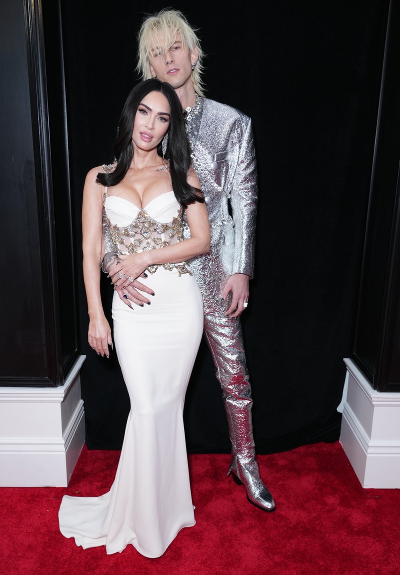 Megan Fox und ihr Verlobter Machine Gun Kelly verzauberten mit ihrem Glam-Look alle bei den Grammy Awards 2023.