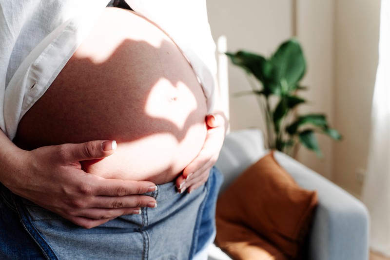 Bei Schwangerschaft und Geburt sprechen viele Stars mittlerweile offen über ihre Komplikationen