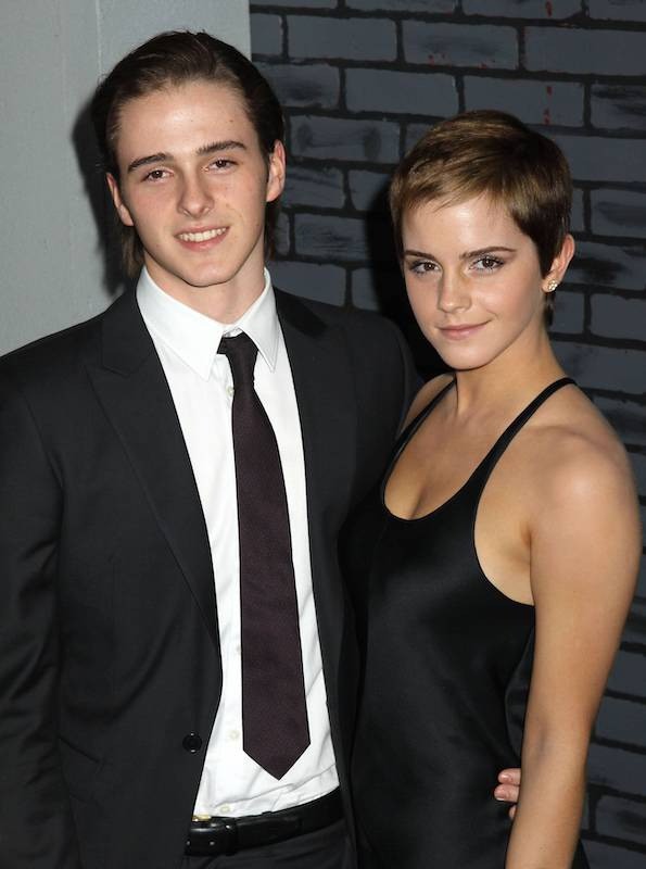 Emma Watson ist eine erfolgreiche Schauspielerin. Ihr Bruder Alex Watson sieht ihr zum Verwechseln ähnlich.