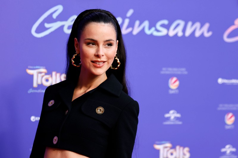 Auch Lena Meyer-Landrut wehrt sich gegen falsche Anschuldigungen und Bodyshaming im Netz.