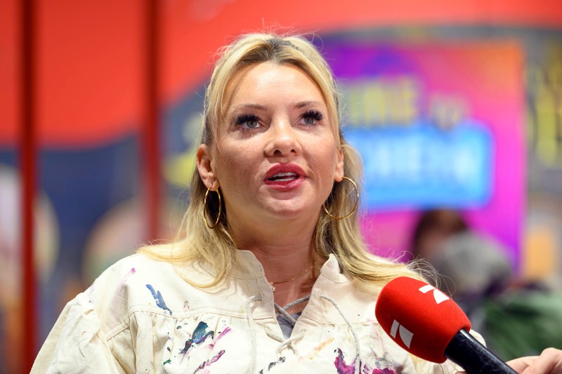 Evelyn Burdecki zu ihren Erfahrungen mit Gewalt im Netz.