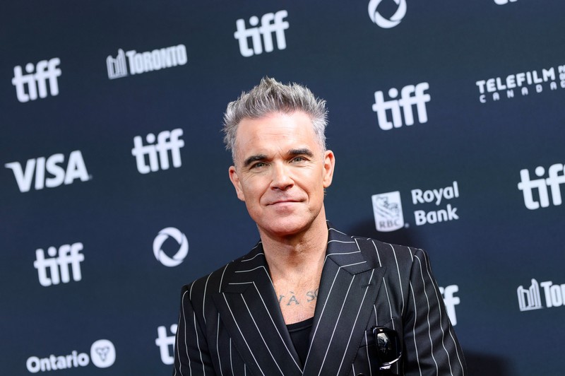 Anfang 2024 verriet Robbie Williams, dass er mit Hilfe von Appetitzüglern wie Ozempic fast zwölf Kilo abgenommen hat und an Körperdysmorphie leidet.