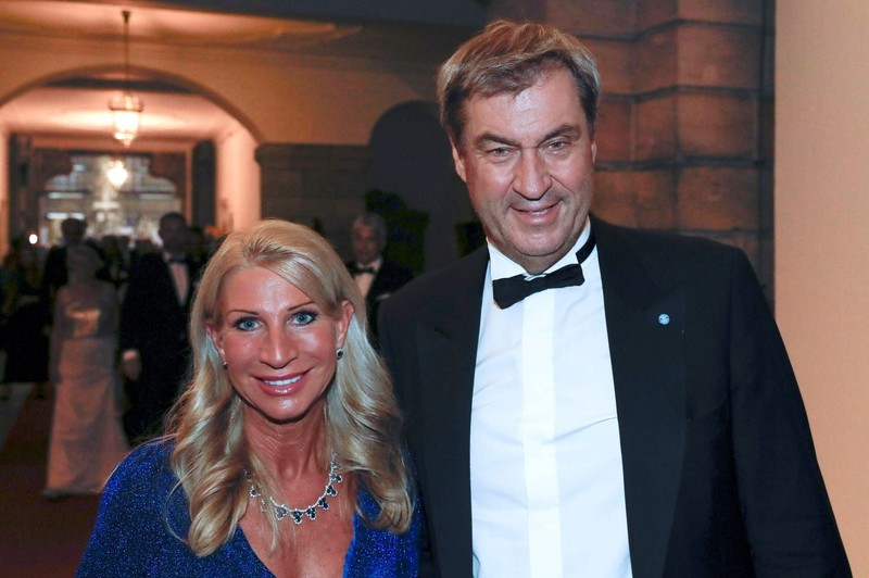 Markus Söder, CSU-Vorsitzender, lebt mit Frau Karin und drei Kindern in Bayern.