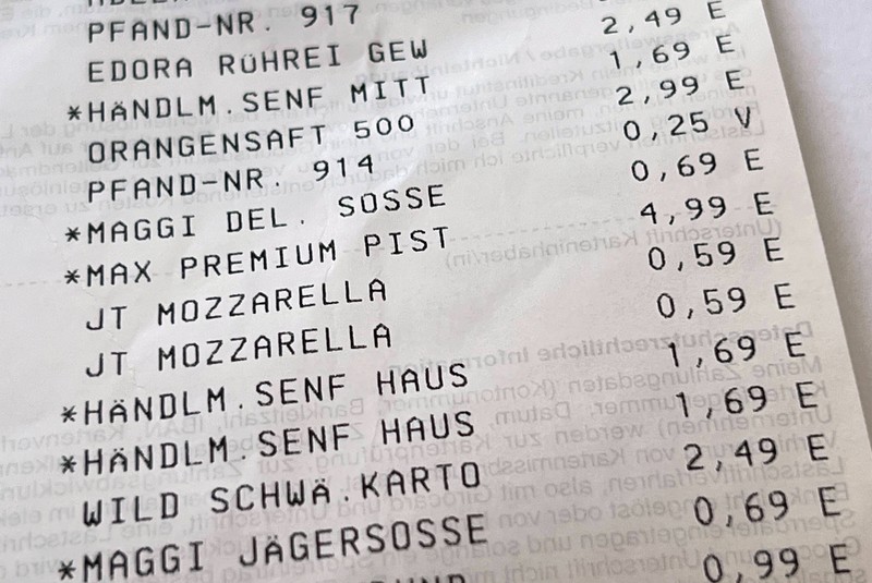 Wer auf das große Geld wartet, sollte sich die Zeichen der Engelszahl zu Herzen nehmen.