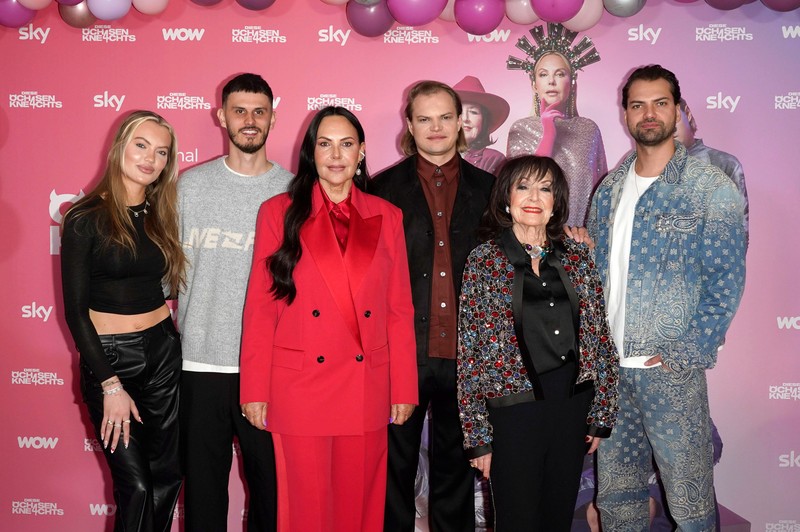 „Diese Ochsenknechts“ zeigt das Leben von Natascha, Wilson, Jimi Blue und Cheyenne Ochsenknecht sowie von Cheyenne Mann Nino Sifkovits und Nataschas Mutter Bärbel Wierichs.