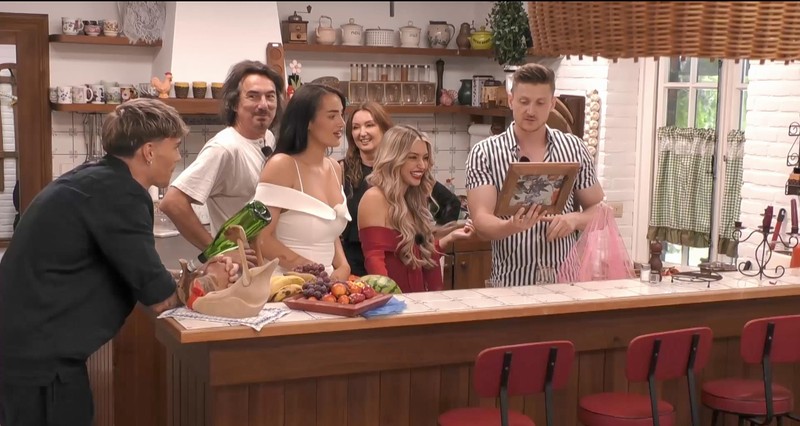 Die Erhöhung des Preisgeldes bei „Das Sommerhaus der Stars“ erhöht sich nicht, da sich bereits am ersten Tag nicht an die Bedingung gehalten wurde.