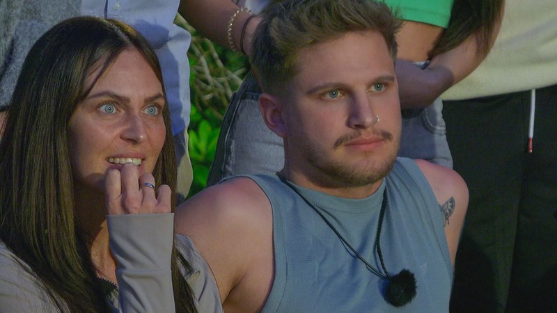 Nachzügler Louise Matejczyk und Pascal Zadow ziehen in der sechsten Folge ins Sommerhaus.
