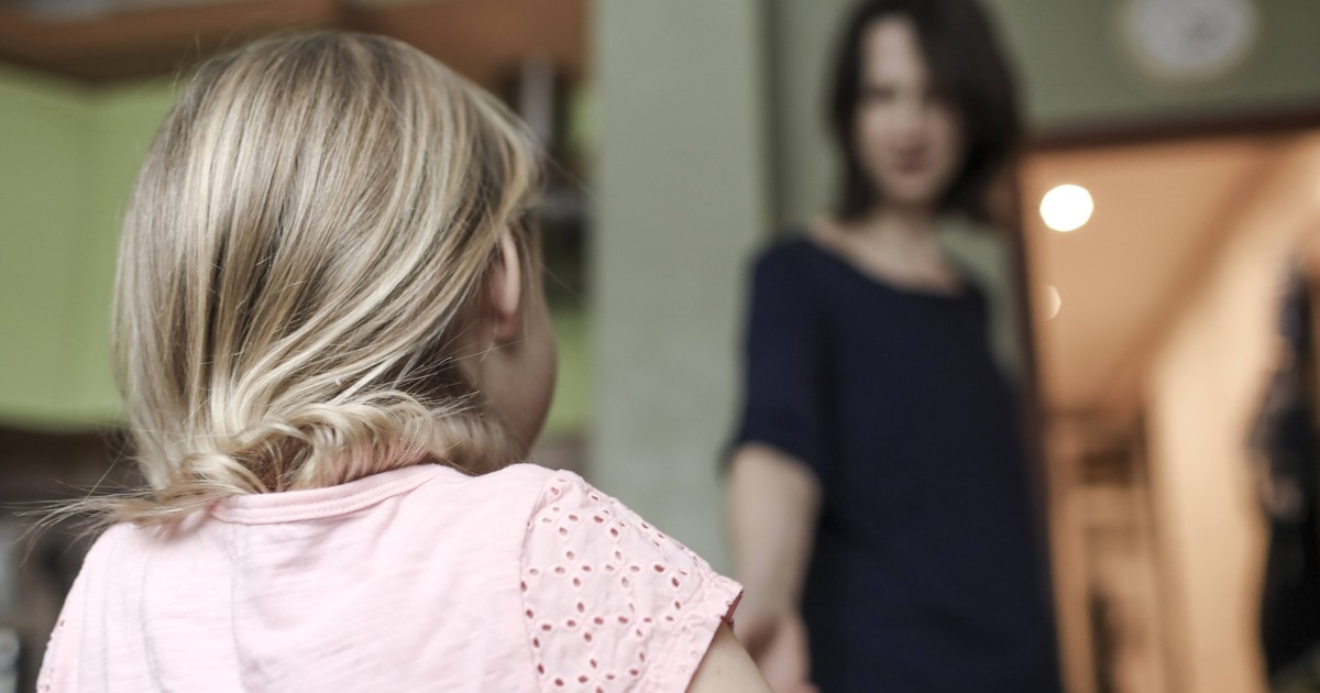 Diese scheinbar harmlosen Alltagssätze können dein Kind stark verunsichern