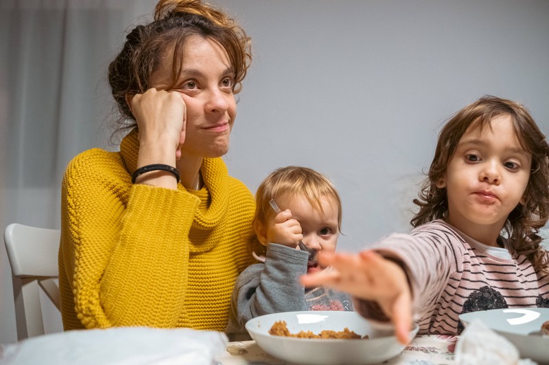 Mit leichtem Meal-Prep kannst du dich und deine Kinder abends gut versorgen.