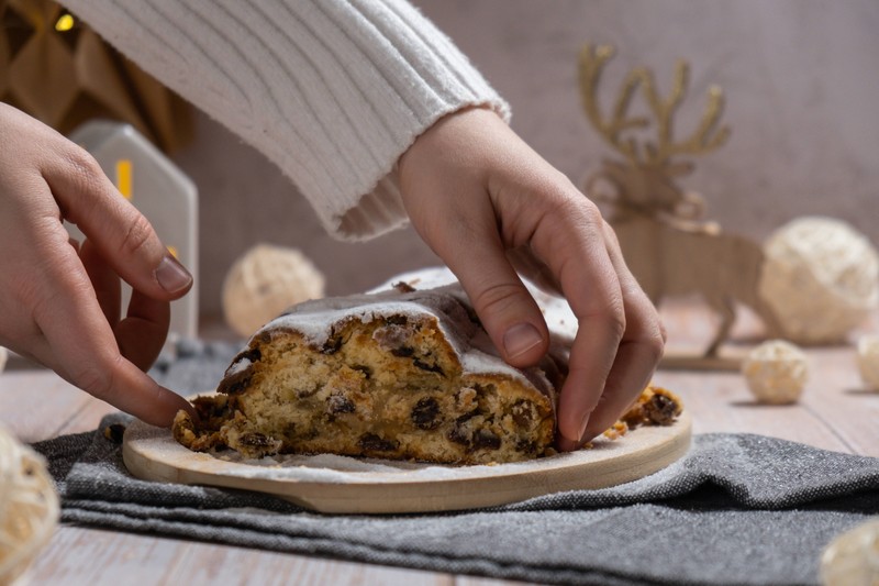 Ein Indoor-Picknick eignet sich hervorragend für ein Winter-Date.