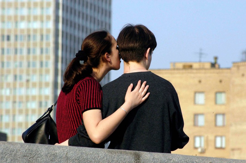 Komplimente bewegen viele Männer, sie geben es nur nicht zu.