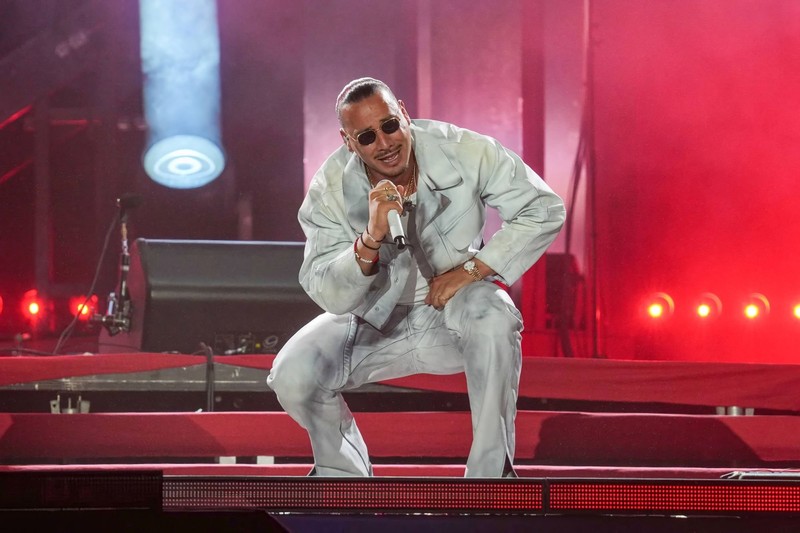 Apache 207 bekommt über 50 Prozent positives Feedback auf Social Media.