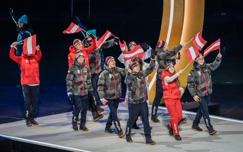 Österreichs Olympia–Medaillengewinner*innen werden in der Heimat in Gold aufgewogen.