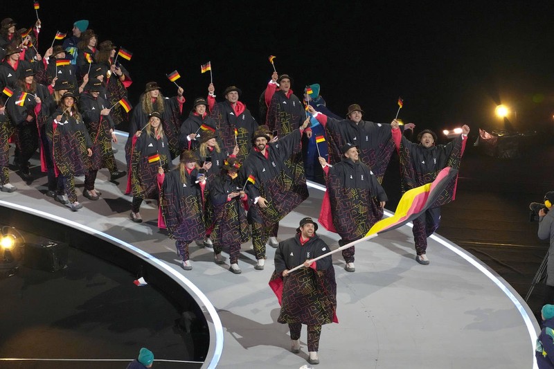 Die Outfits bei der Olympia-Eröffnunsfeier kommen bei den Fans nur teilweise gut an.