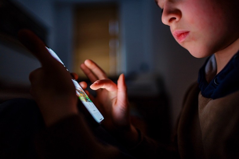 Ein Social-Media-Verbot ist ein wichtiges Thema zum Jugendschutz.