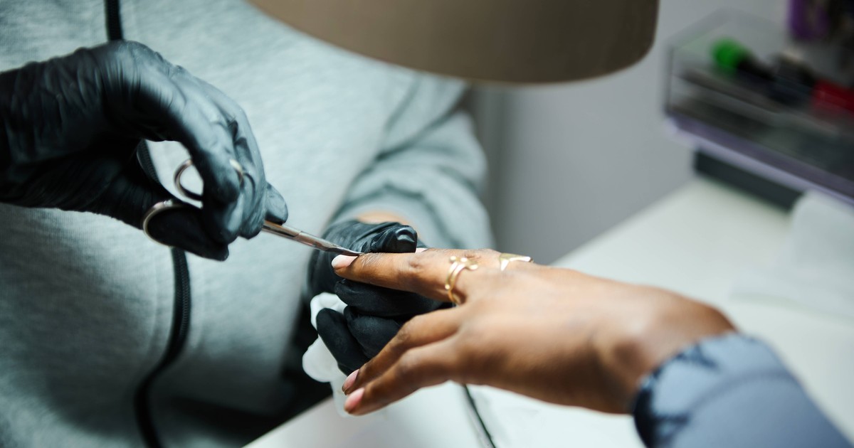 11 Anzeichen: Daran erkennt man ein schlechtes Nagelstudio