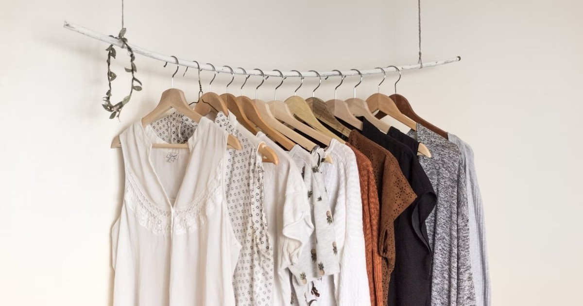 Capsule Wardrobe für kleines Geld: So stylst du dich günstig und trotzdem modern