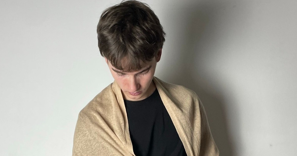 2026 muss der Mann im Cardigan nicht mehr nach Bürohengst aussehen: Strickjacken für Herren modern